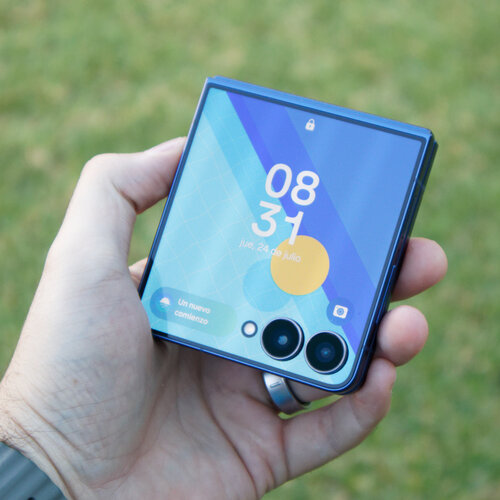 Samsung Galaxy Z Flip7, análisis: la pantalla externa es la gran protagonista en un plegable que ya pide un salto hacia delante