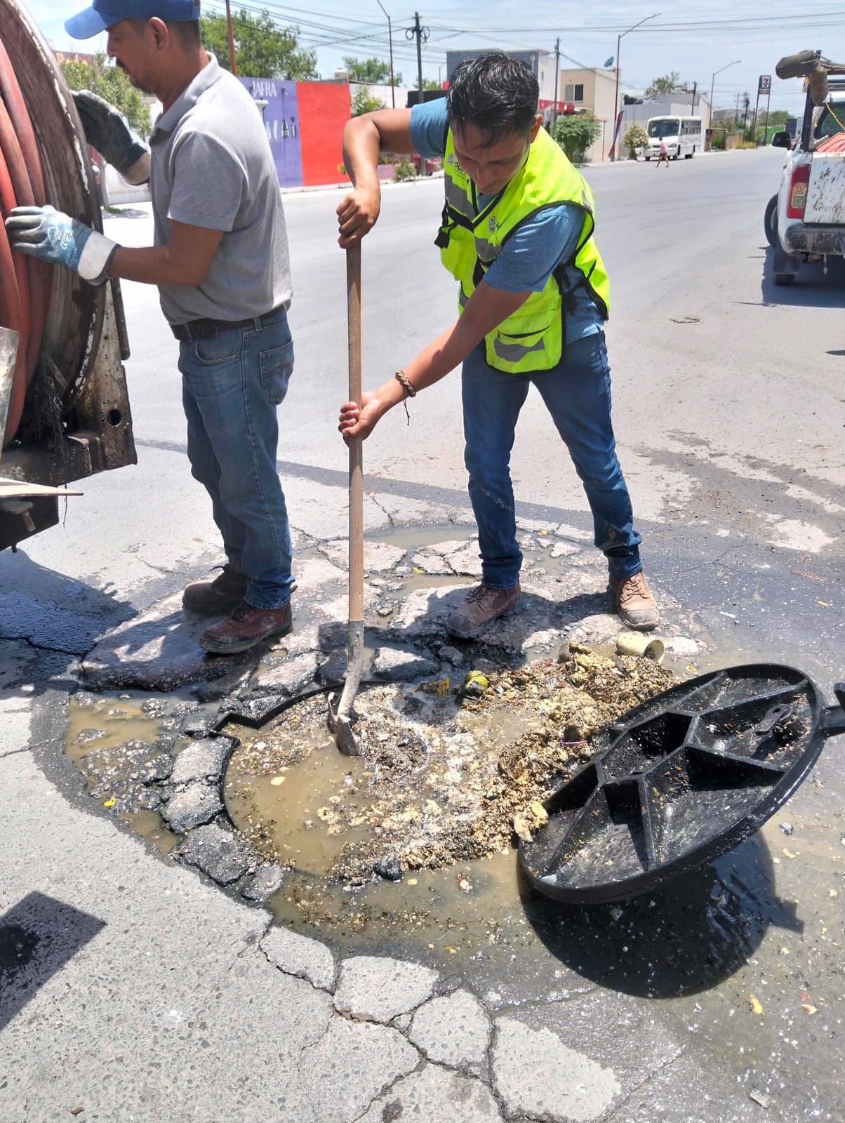 Exhorta COMAPA a no arrojar grasas a las alcantarillas para evitar colapsos en la red