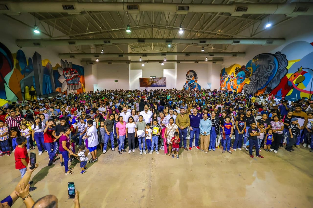 Impulsa educación Carlos Peña Ortiz con Brigada de Regreso a Clases DIF-Reynosa