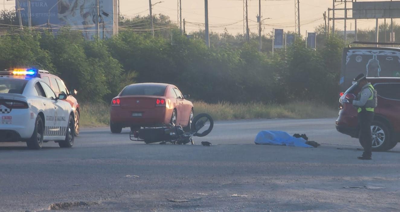 Fallece motociclista tras ser atropellado por un vehículo.