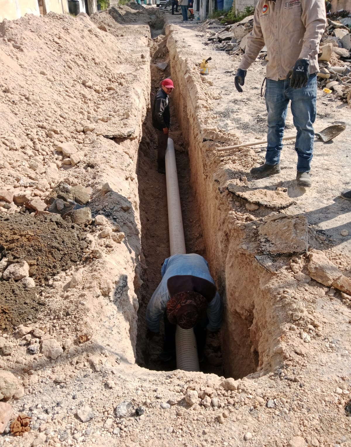Rehabilita COMAPA drenaje sanitario en la colonia Adolfo López Mateos