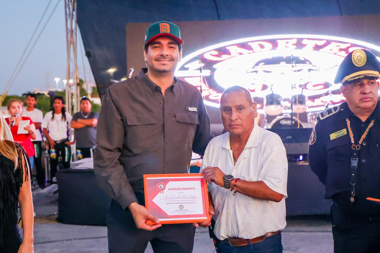 reciviendo reconocimiento