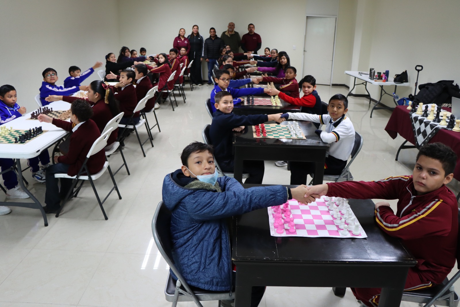 Continúa el apoyo a los Juegos Deportivos Escolares por parte de Carlos Peña Ortiz