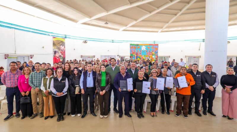Promueven Carlos y Alejandra futuro de tranquilidad con Entrega de Testamentos 2026