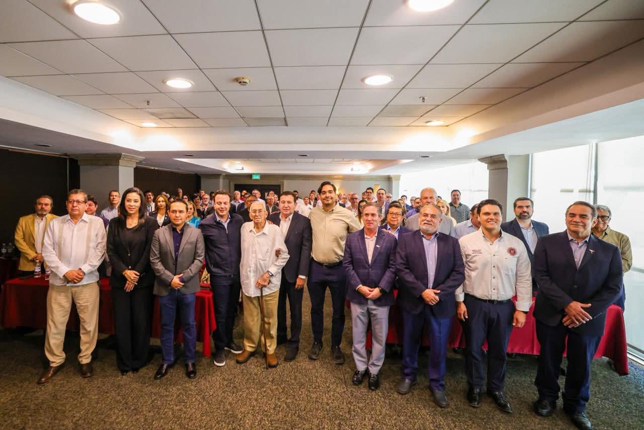 Reconoce CANADEVI apoyo de Carlos Peña Ortiz al desarrollo de vivienda