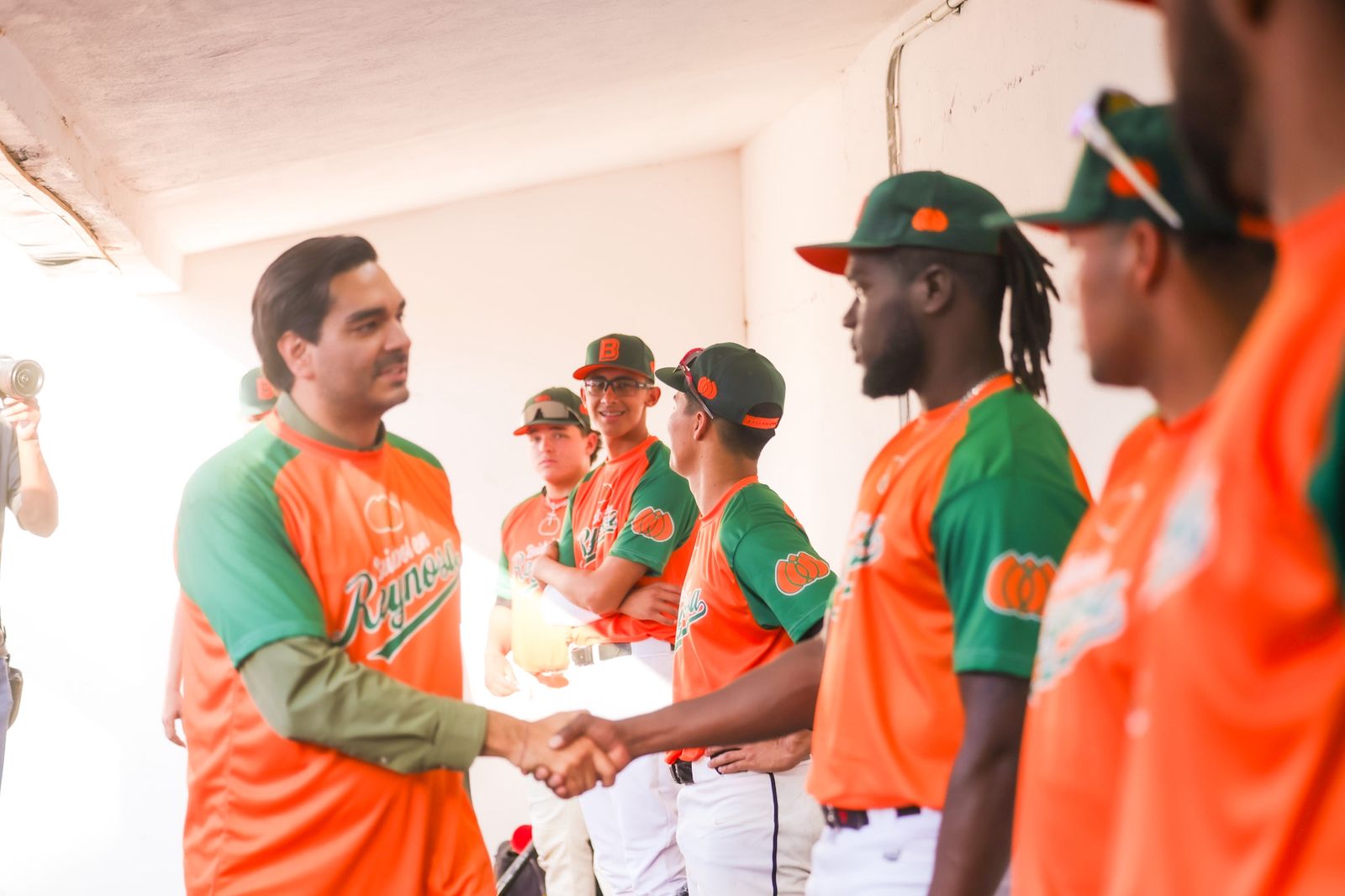 Celebran aficionados Beisbol Profesional con Carlos Peña Ortiz el 277 Aniversario de la Fundación de Reynosa
