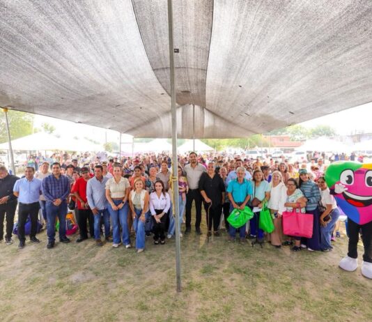 Encabezó Alcalde Carlos Peña Ortiz la Brigada DIF en la colonia Fuentes del Valle