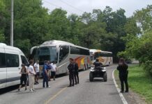 Guardia Estatal brinda seguridad durante caminata universitaria en Los Troncones