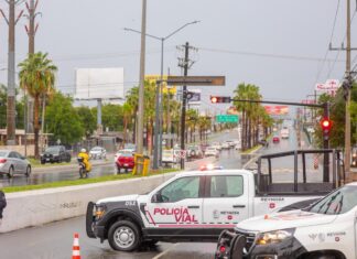 Recomienda Dirección de Tránsito y Vialidad conducir bajo el límite de velocidad