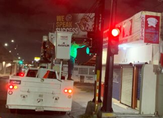 Supervisó Servicios Públicos semáforos del bulevar Hidalgo para constatar su correcto funcionamiento