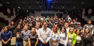 «Alimenta el cuerpo y el alma», Alcalde Carlos Peña Ortiz reconoce a jóvenes del Festival Nacional de Proyección de Cortometrajes