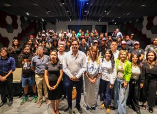 «Alimenta el cuerpo y el alma», Alcalde Carlos Peña Ortiz reconoce a jóvenes del Festival Nacional de Proyección de Cortometrajes