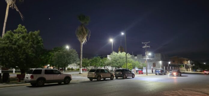 plaza iluminada